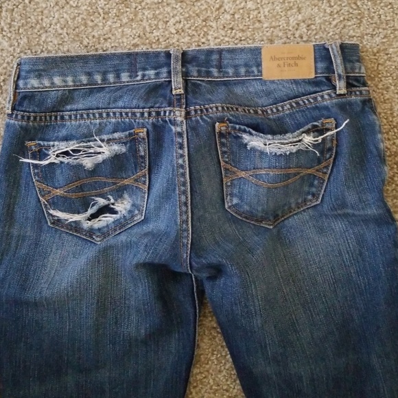 Abercrombie and Fitch distressed jeans - Picture 6 of 8